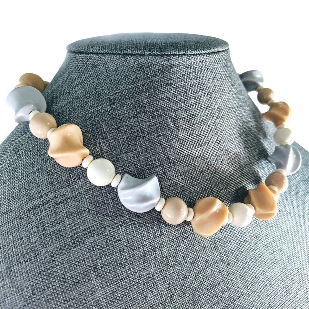 Vintage Beige, Gray & White Twisted Lucite Bead Necklace
